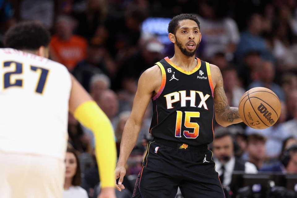 Cam Payne averaged 10.3 points and 4.5 assists last season in Phoenix