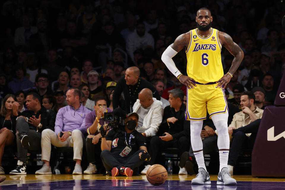 LeBron James and other star players may not be able to rest as often during nationally-televised games next season。 (Photo by Harry How/Getty Images)
